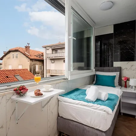Muller Apartment